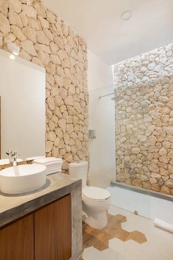 Utskin Tulum 0*,